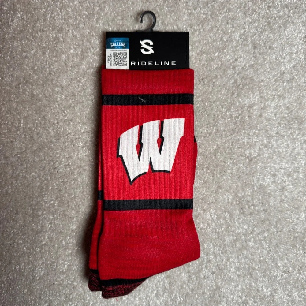 Strideline Wisconsin Badgers NCAA Crew Socks Red Black White New NWT Size M L